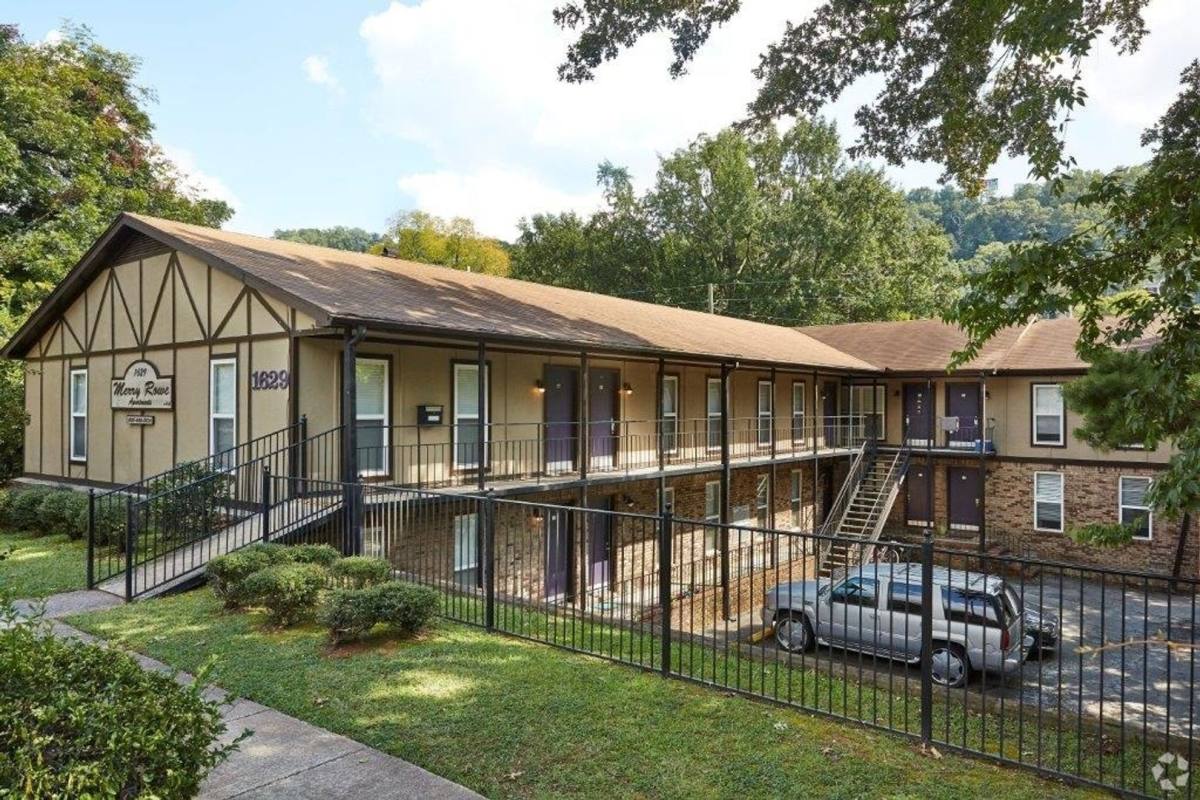 Apartment for rent at 1629 14th Ave S, Birmingham, AL 35205