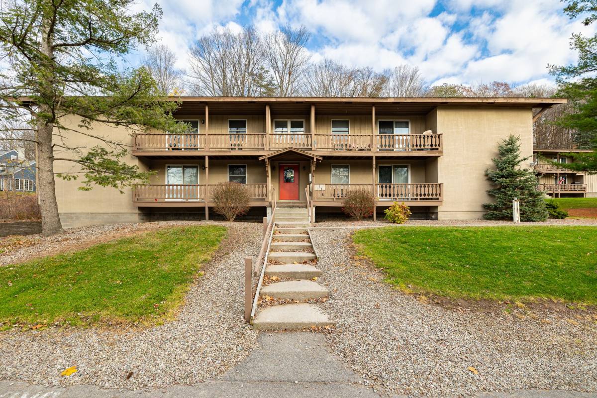 Apartment for rent at 222 Fayette St, Palmyra, NY 14522