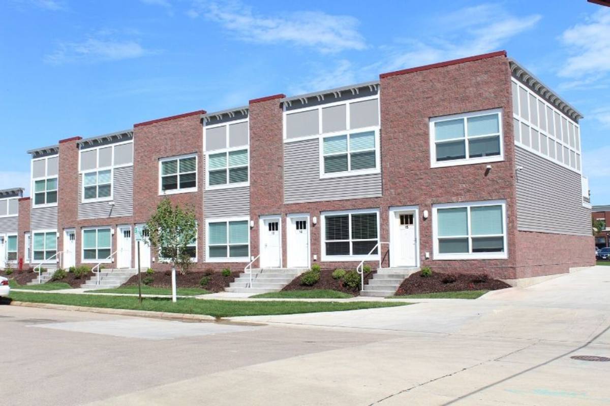 Apartment for rent at 317 2nd St SW, Cedar Rapids, IA 52404