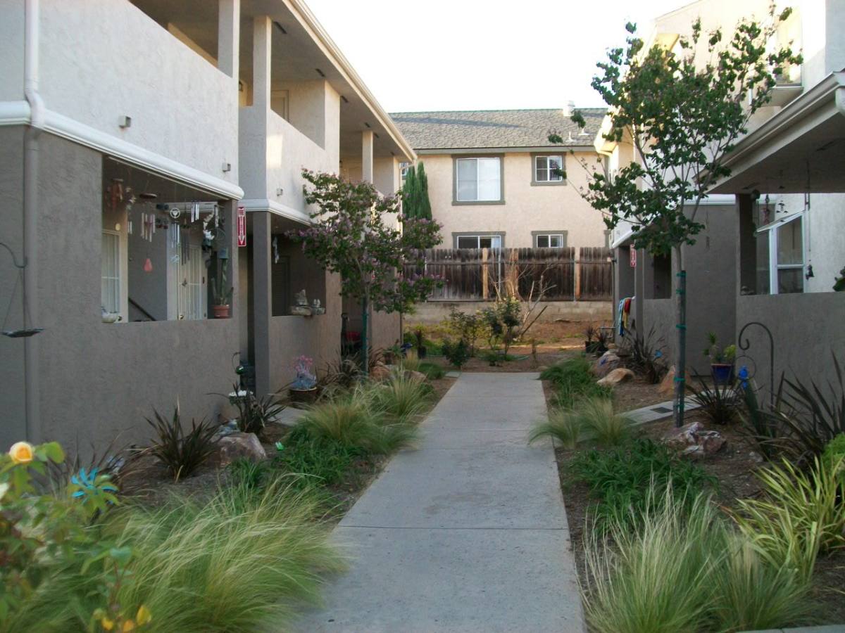 Apartment for rent at 960 E Chase Ave, El Cajon, CA 92020