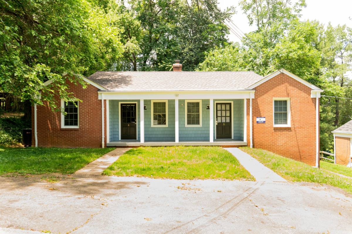 Apartment for rent at 107 Cresap Rd, Charlottesville, VA 22903