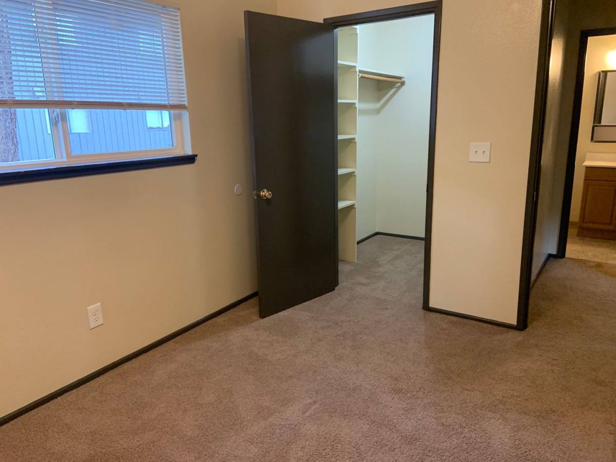 Apartment for rent at 14207 C St S, Tacoma, WA 98444