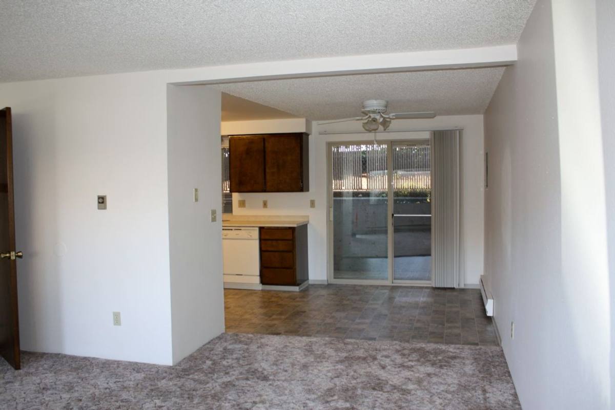 Townhouse for rent at 1007 75th St SE, Everett, WA 98203