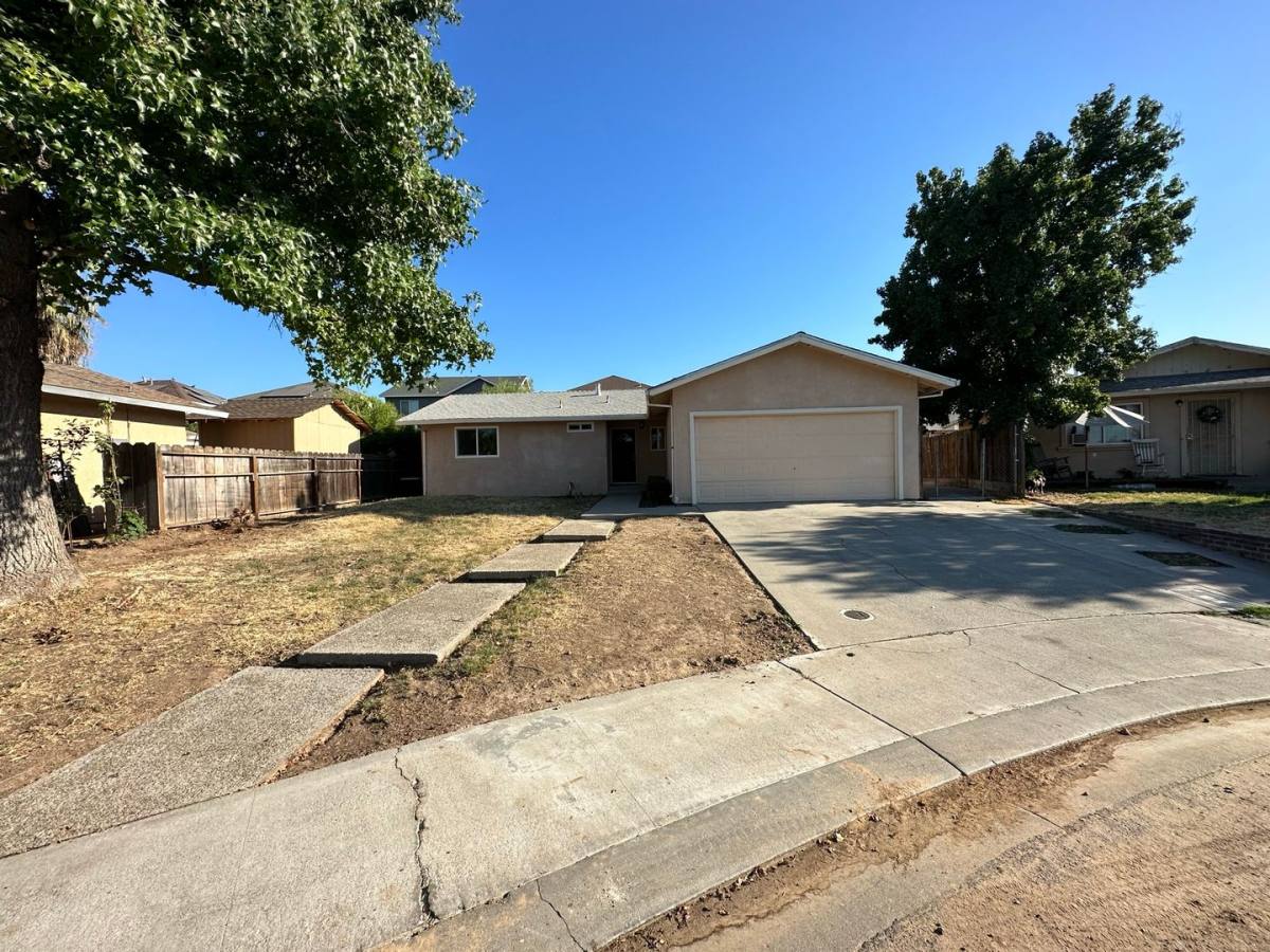 House for rent at 2631 Dobbins Lane, Riverbank, CA 95367