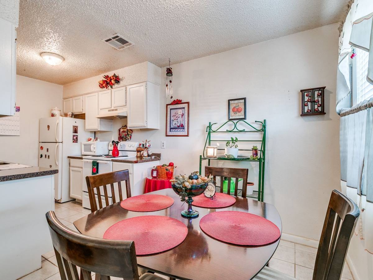 Apartment for rent at 801 Cartwright Dr, Noble, OK 73068