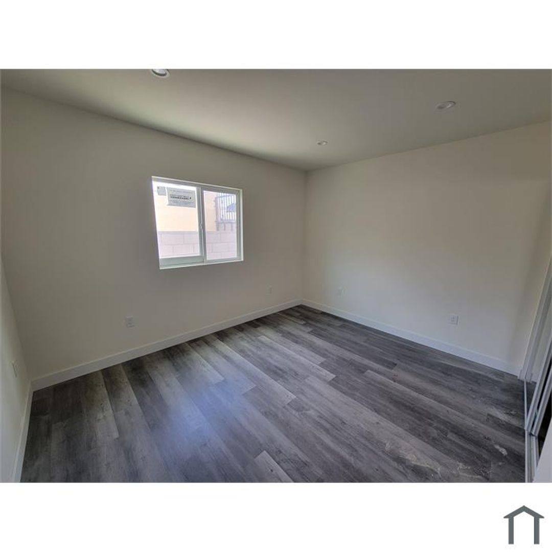 Apartment for rent at 8715-8721 Hooper Ave, Los Angeles, CA 90002