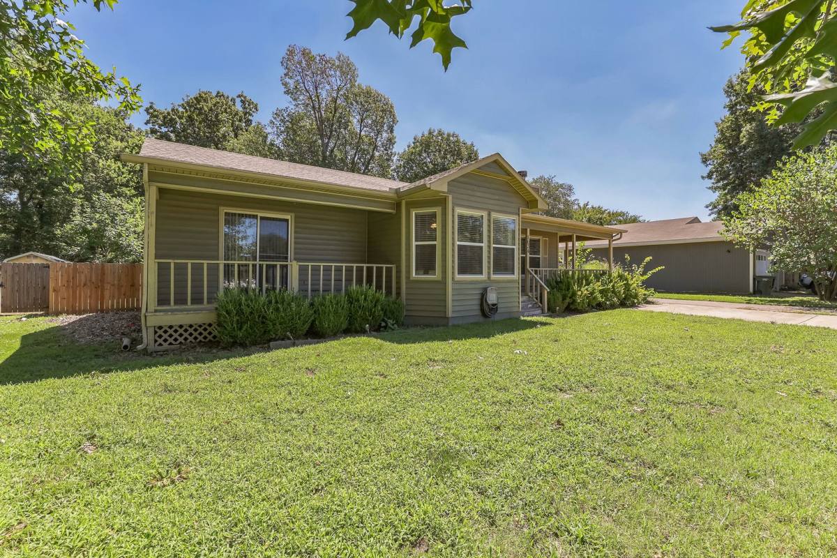 House for rent at 1634 N Salem Rd, Fayetteville, AR 72704