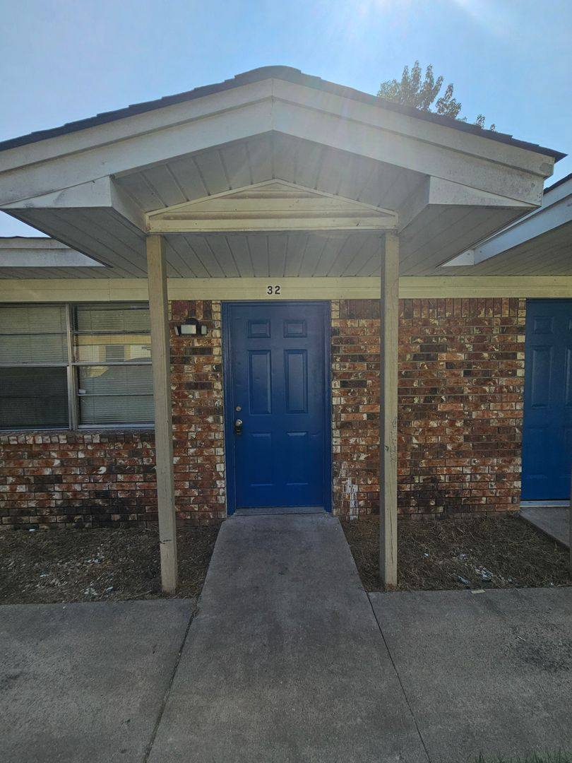 Apartment for rent at 1413 Plummer St, Jacksonville, AR 72076