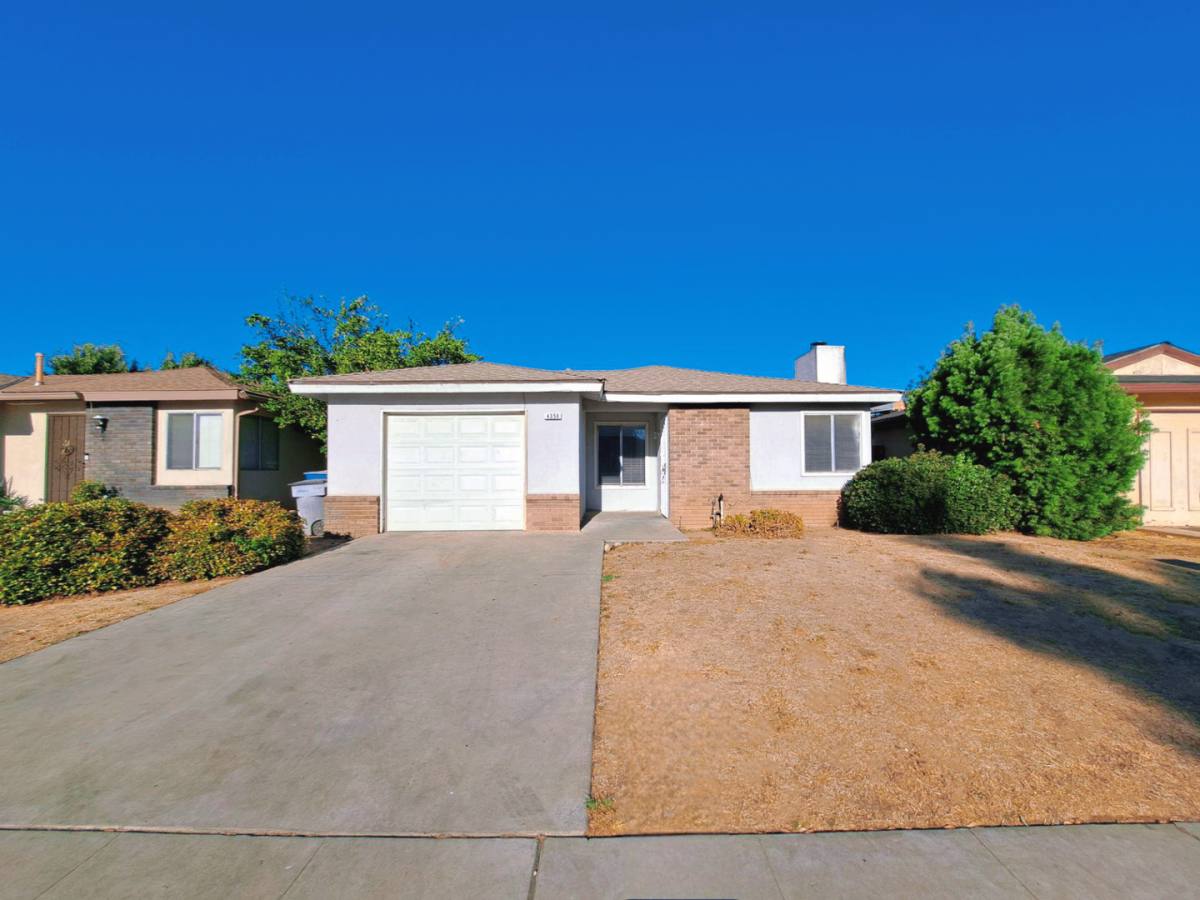 Apartment for rent at 4350 N Ellendale Ave, Fresno, CA 93722