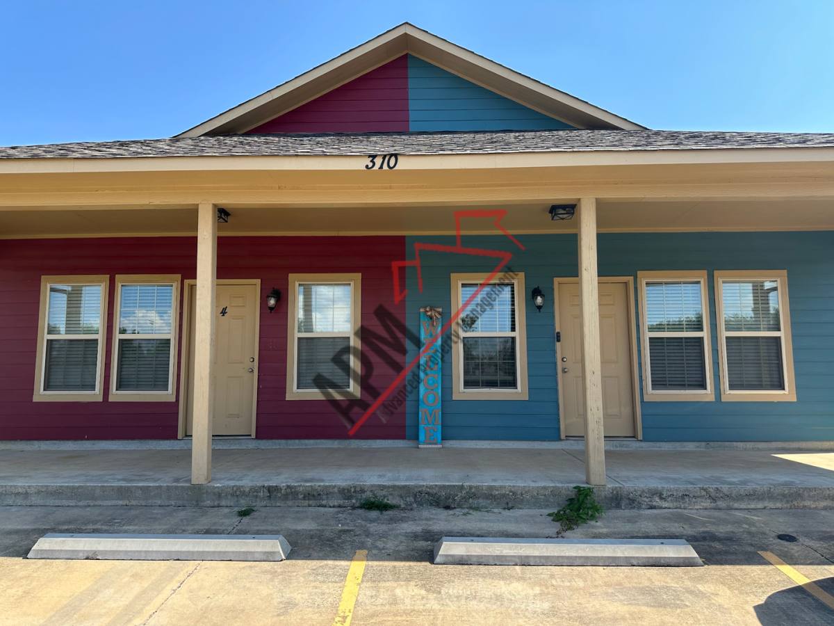 Apartment for rent at 310 Woodale Dr, Monroe, LA 71203