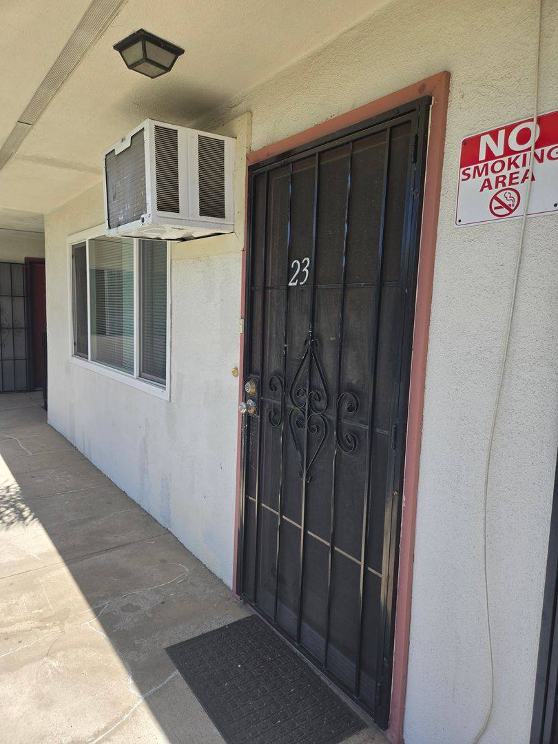 Apartment for rent at 123 College Ave, Modesto, CA 95350