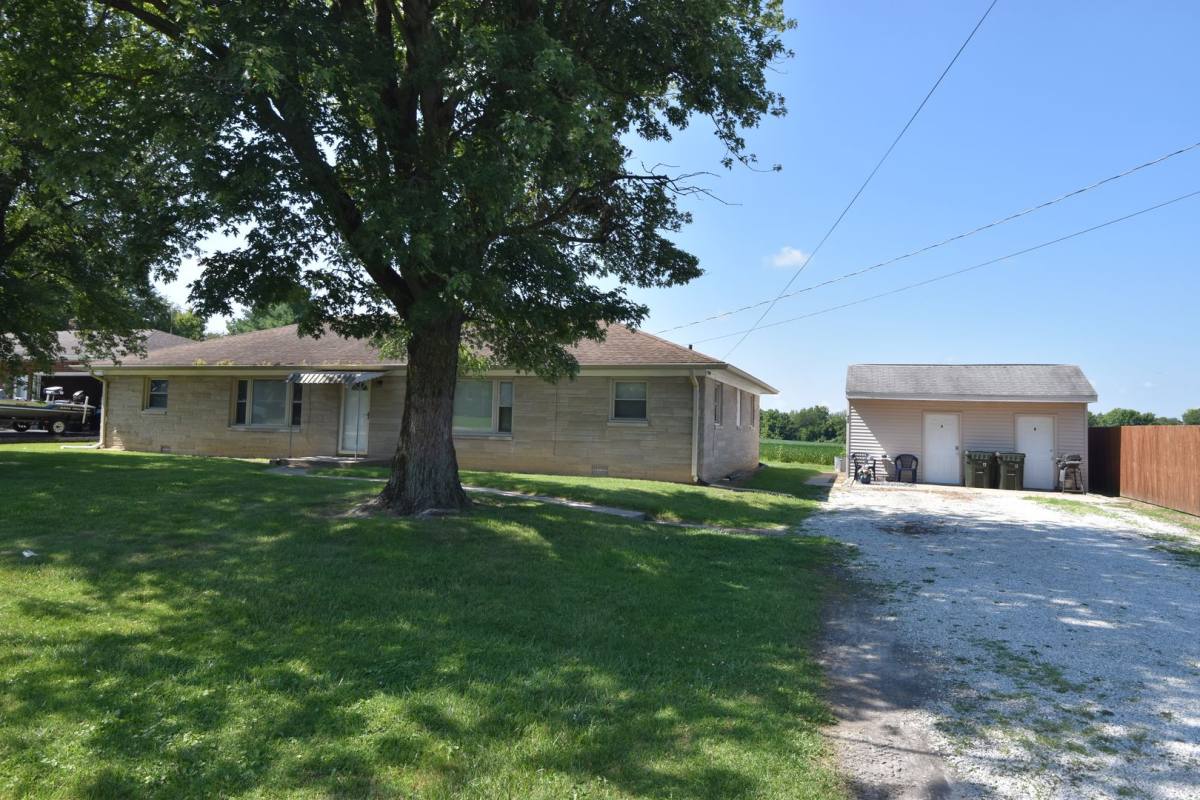 Townhouse for rent at 480 N Main St, Greenfield, IN 46140