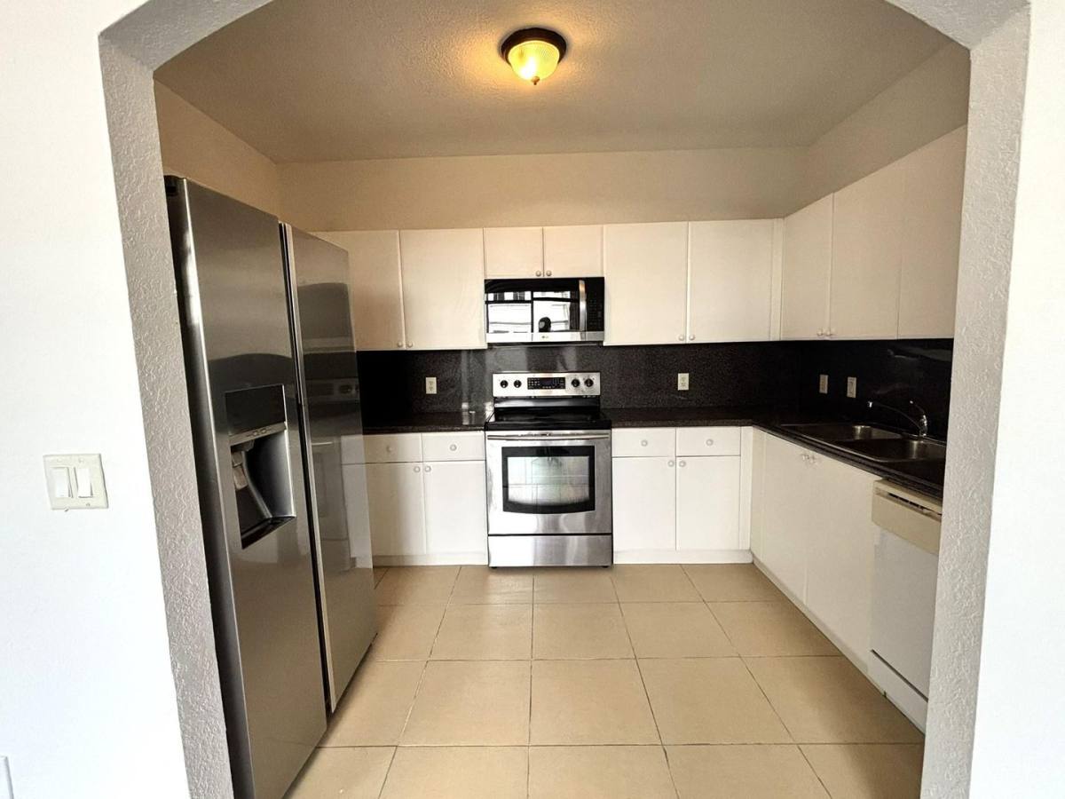 Townhouse for rent at 15503 SW 40th St, Hollywood, FL 33027