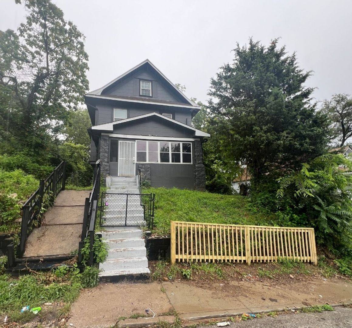 House for rent at 3743 Brooklyn Ave, Kansas City, MO 64109