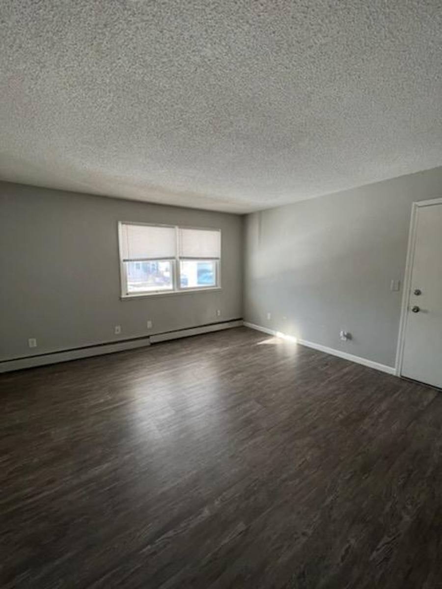 Apartment for rent at 1411 Bridge Ave, Davenport, IA 52803