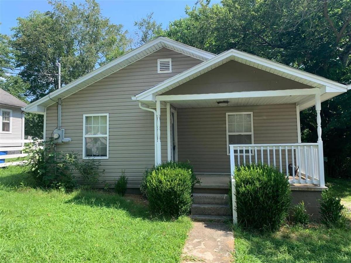 House for rent at 241 Eastview Dr, Glasgow, KY 42141