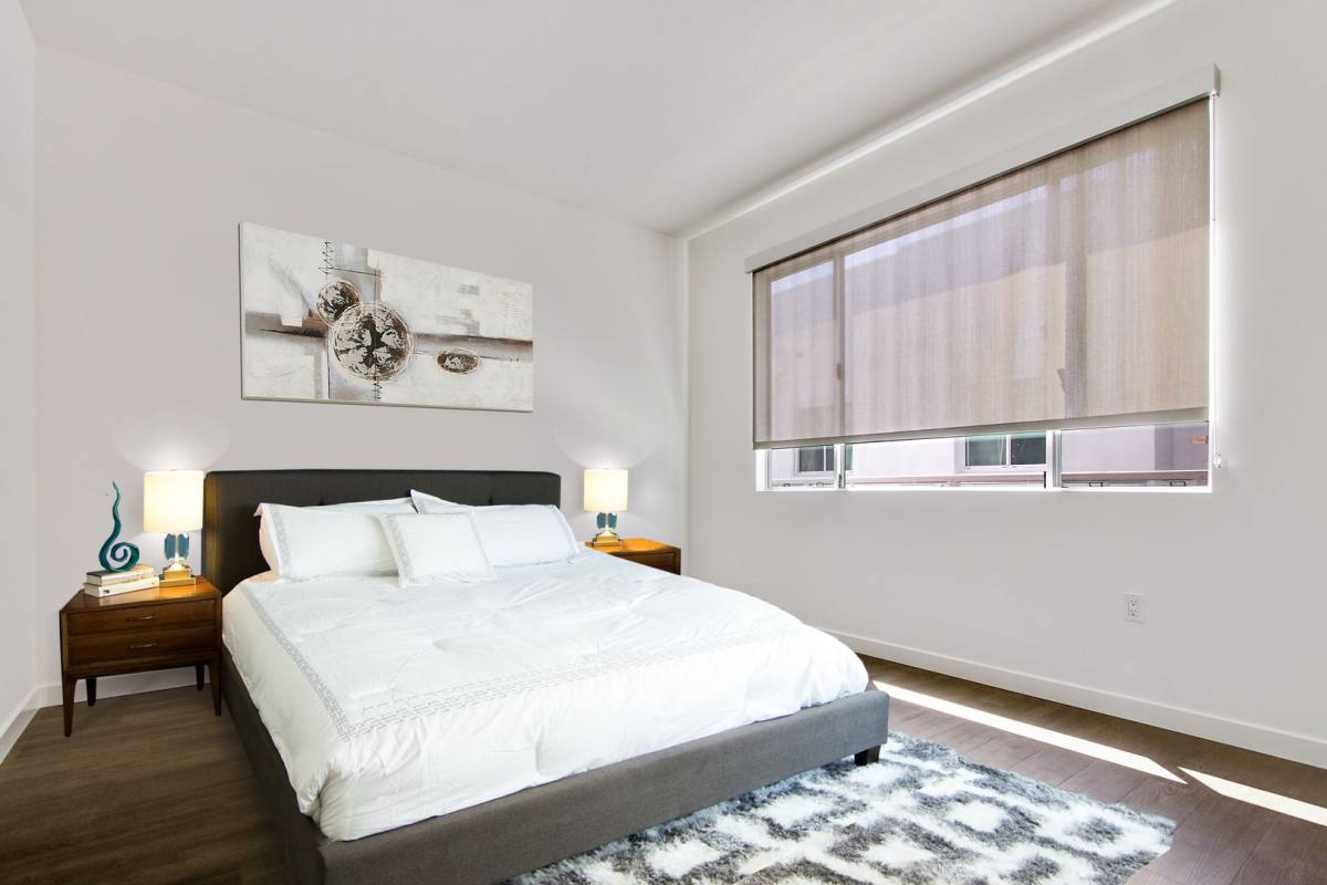 Apartment for rent at 11955 W Washington Blvd, Los Angeles, CA 90066