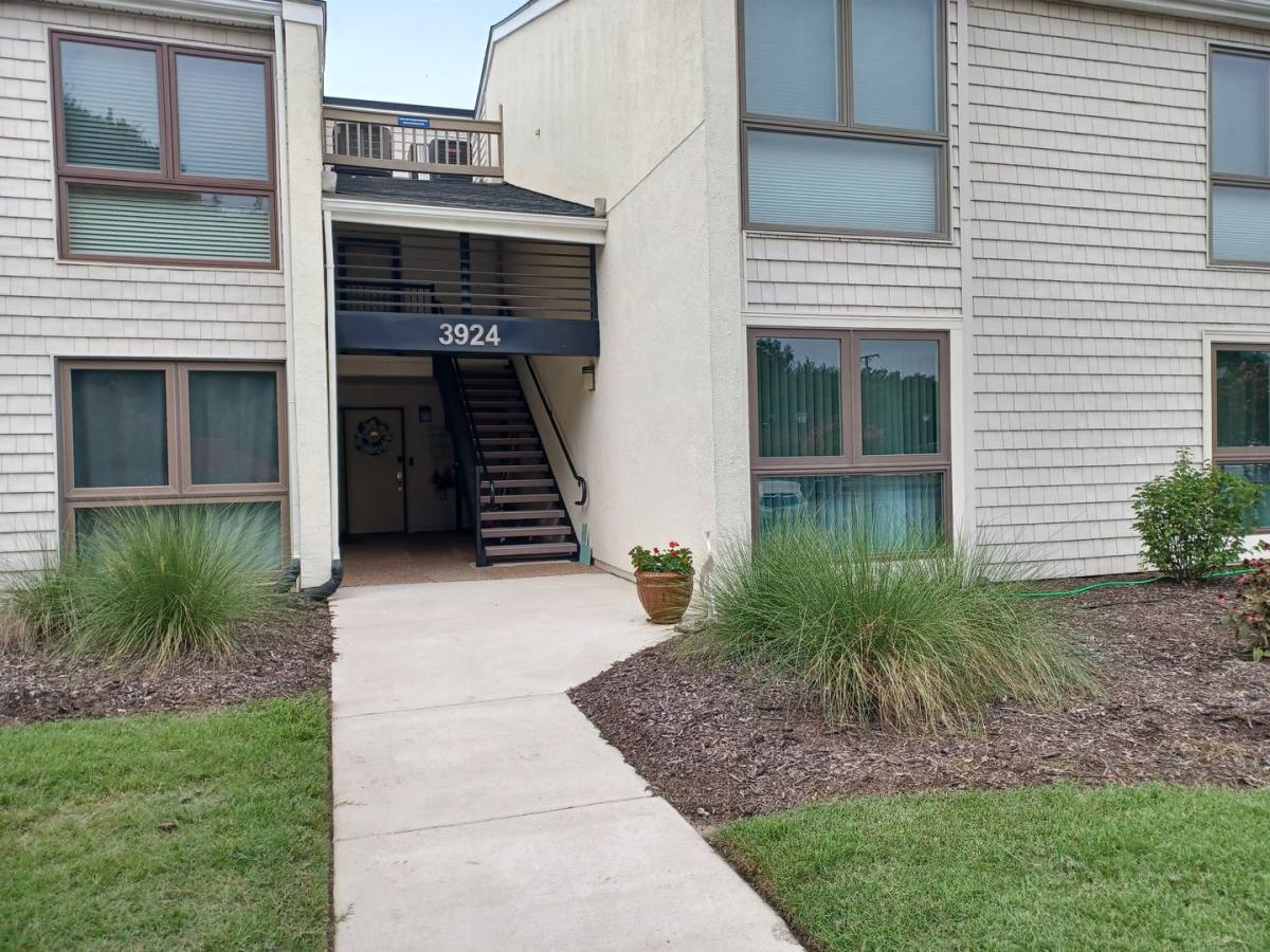 Condo for rent at 3924 Whispering Oaks Place, Virginia Beach, VA 23455