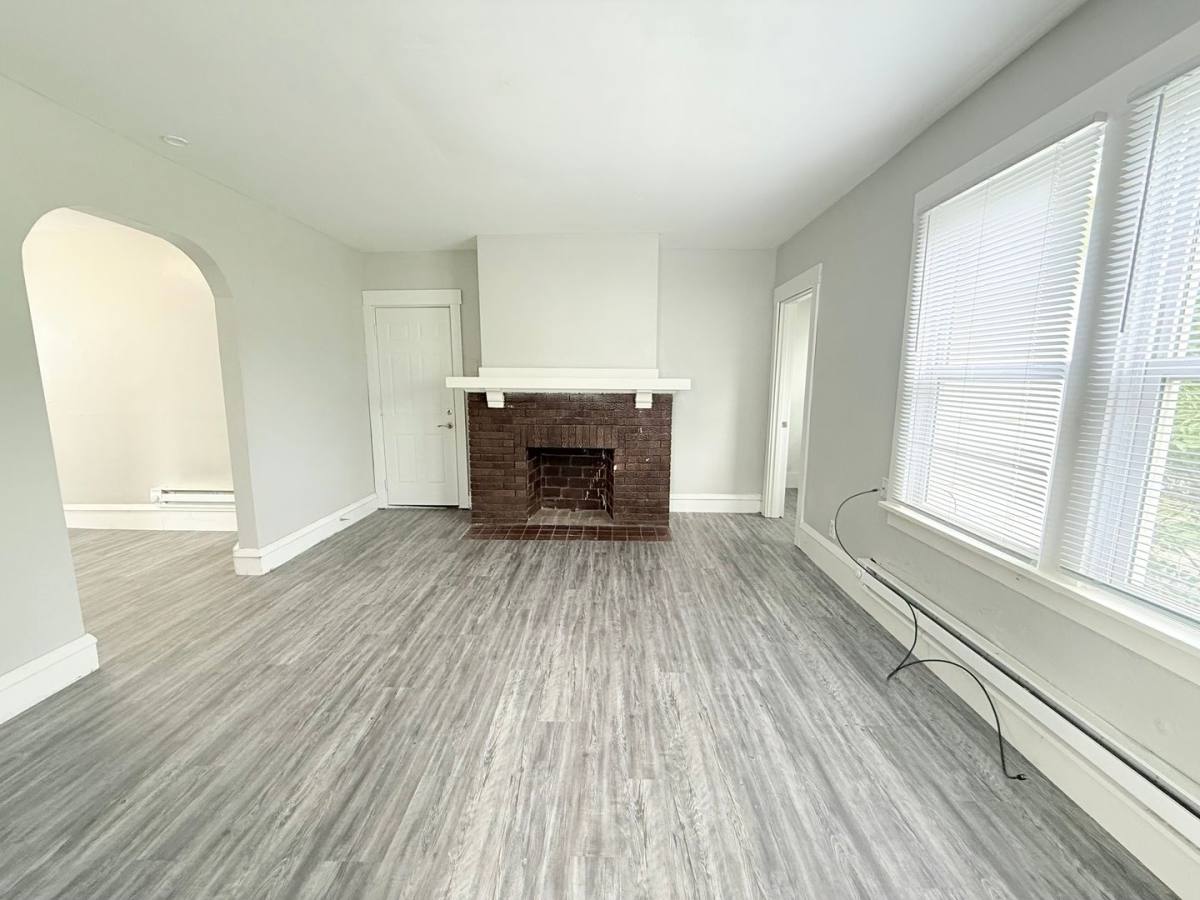 Apartment for rent at 312 N McLean, Bloomington, IL 61701