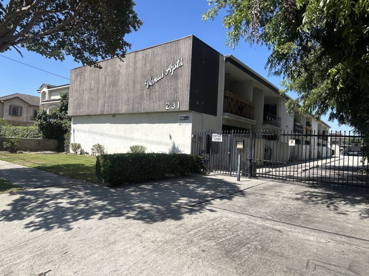 Apartment for rent at 231 N Alhambra Ave, Monterey Park, CA 91755