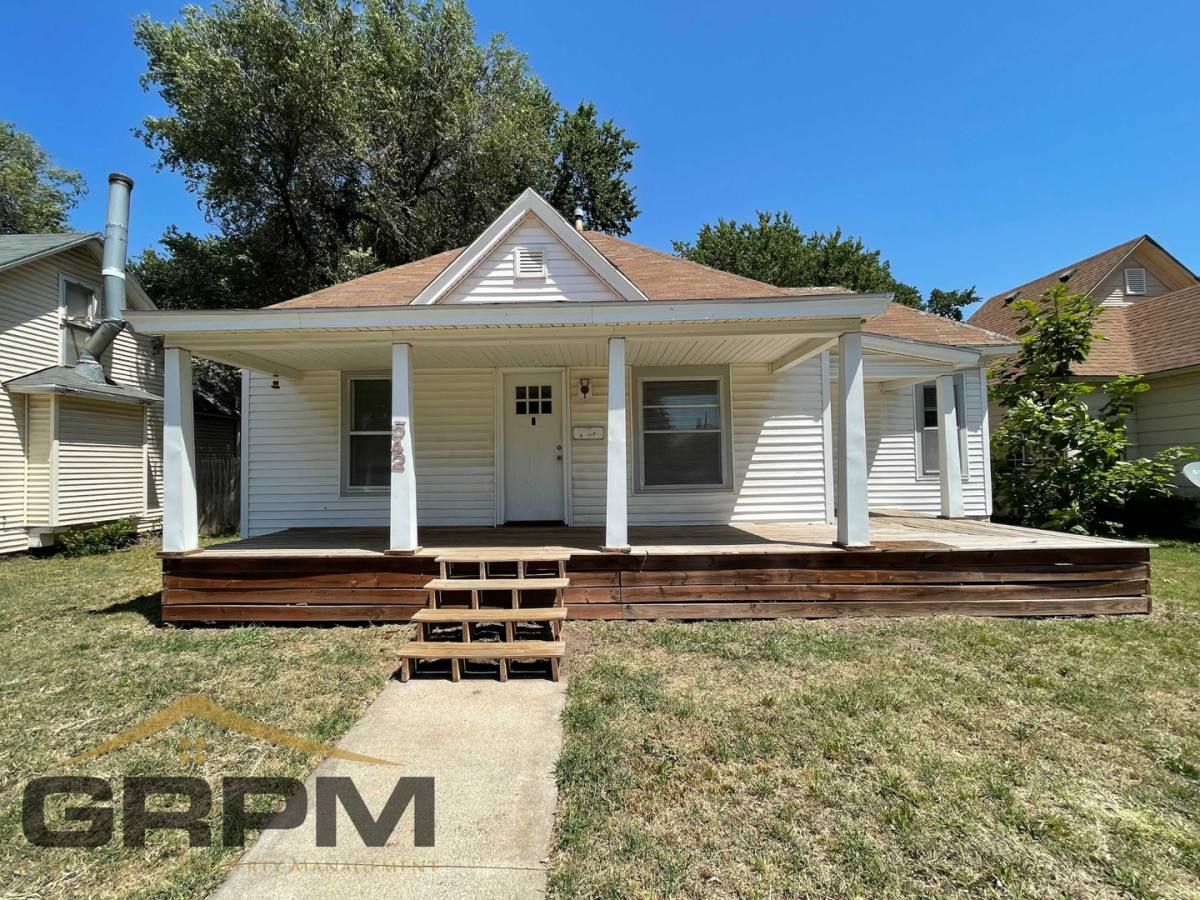 House for rent at 542 E 3rd, Hutchinson, KS 67501