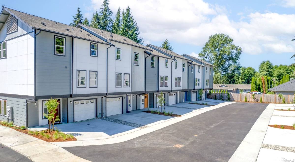 Apartment for rent at 4779 100th St NE, Marysville, WA 98270