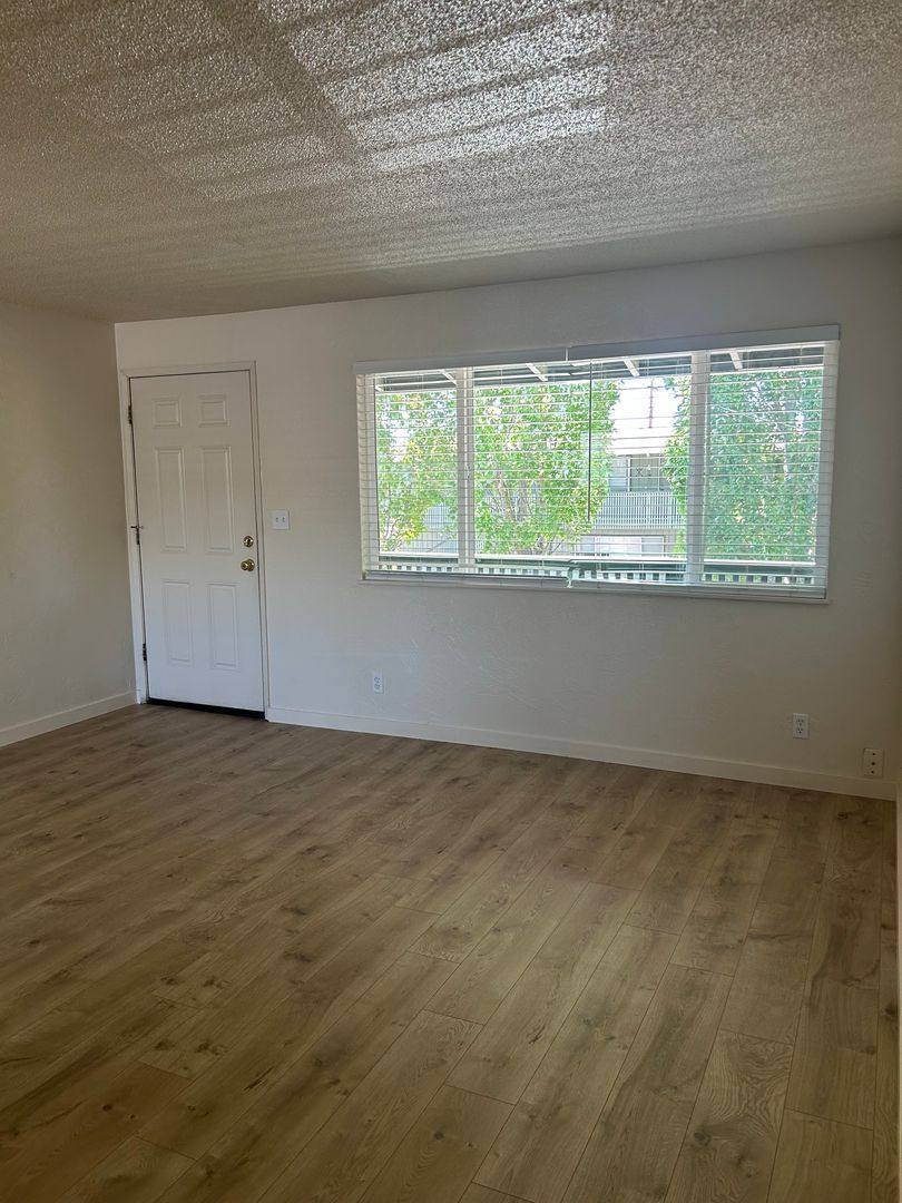 Apartment for rent at 725 Bennett Ave, Medford, OR 97504