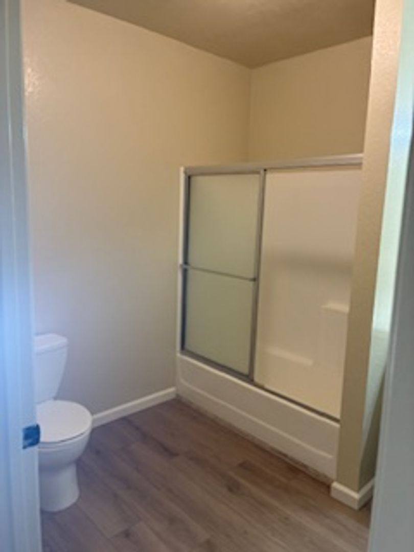 Apartment for rent at 14501 Cerise Ave, Hawthorne, CA 90250