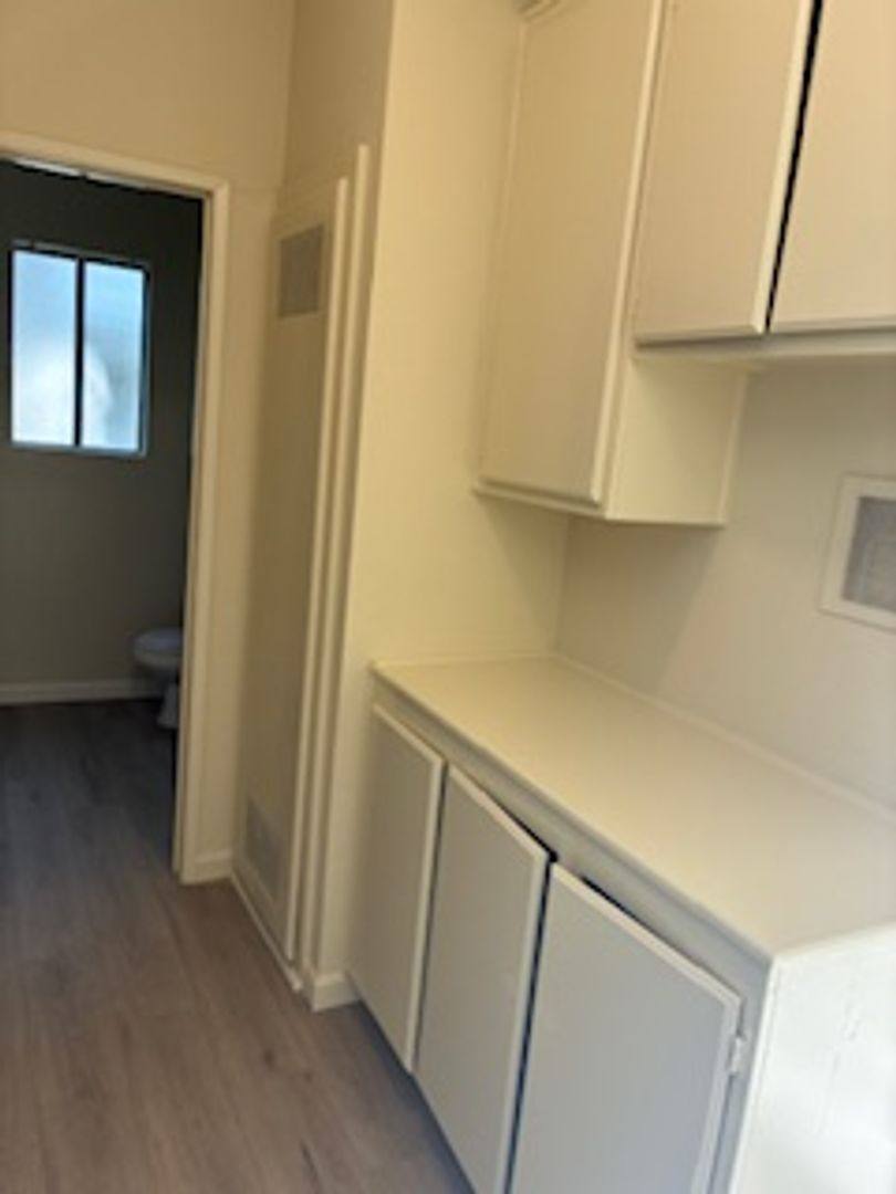 Apartment for rent at 14501 Cerise Ave, Hawthorne, CA 90250