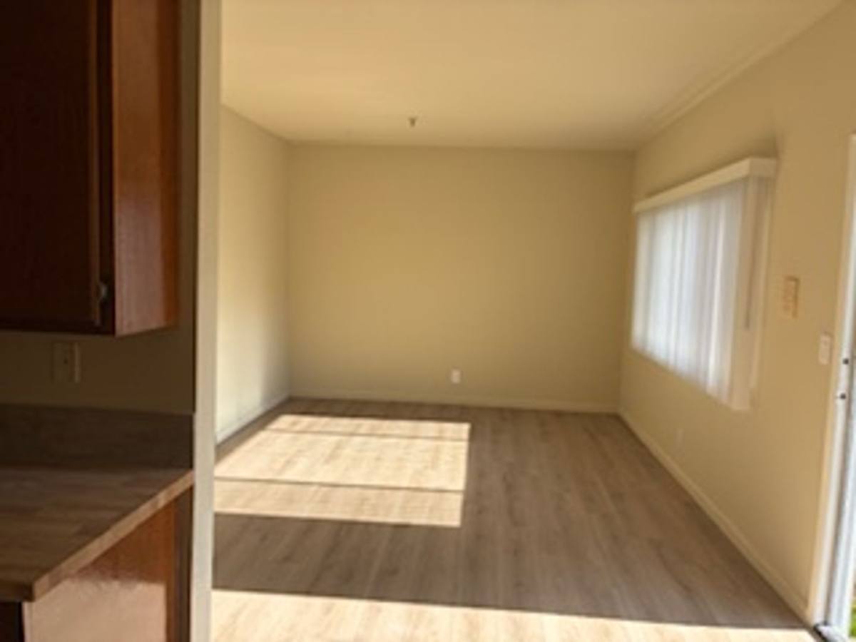 Apartment for rent at 14501 Cerise Ave, Hawthorne, CA 90250