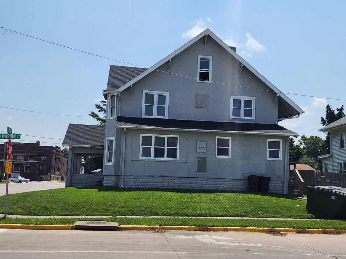 Apartment for rent at 202 W Marion St, Knoxville, IA 50138