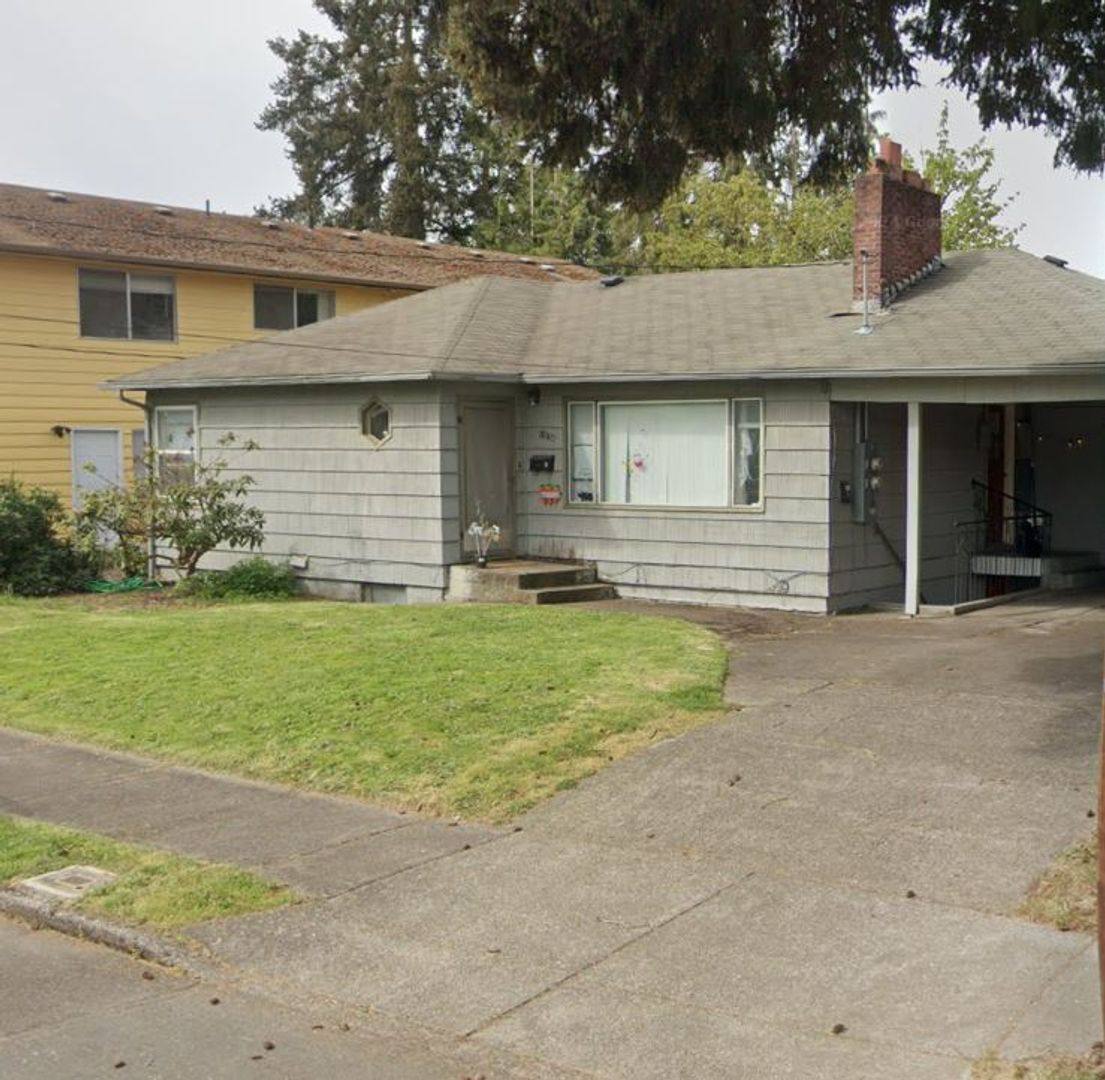 Apartment for rent at 1036 NW 25th St, Corvallis, OR 97330