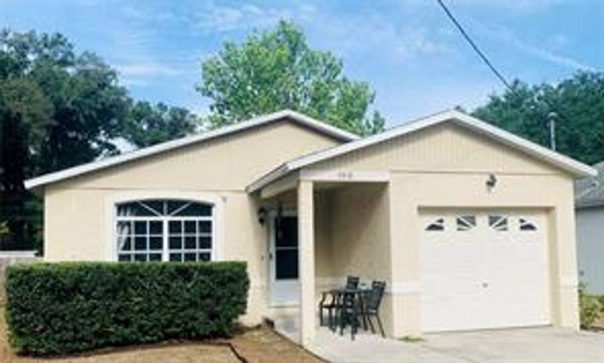 House for rent at 5518 61st St N, Saint Petersburg, FL 33709