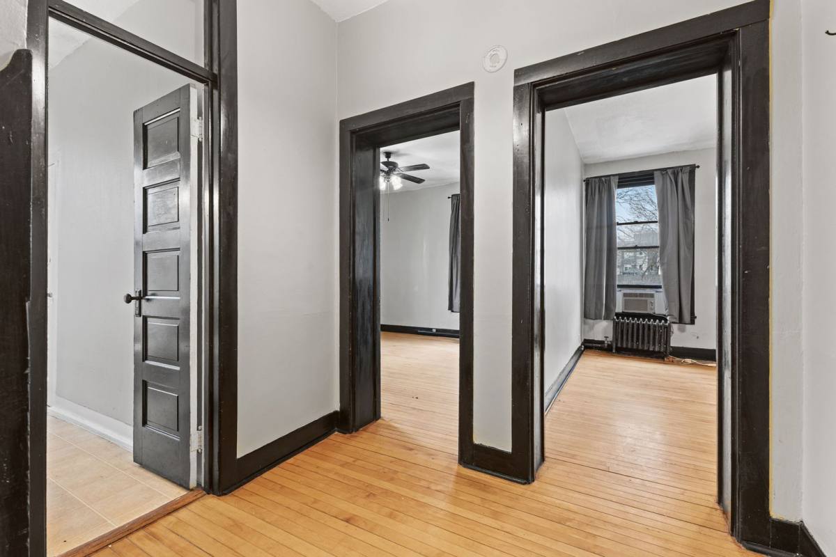 Apartment for rent at 940 Woodruff Place Middle Dr, Indianapolis, IN 46201