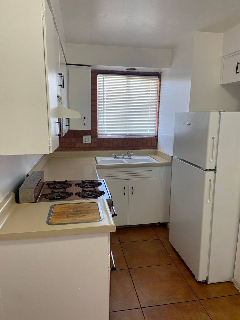 Apartment for rent at 1302-1350 N Craycroft Rd, Tucson, AZ 85712