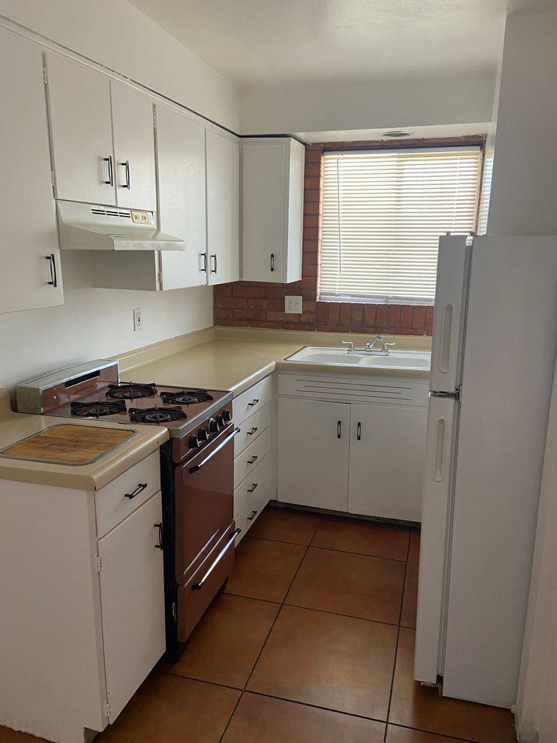 Apartment for rent at 1302-1350 N Craycroft Rd, Tucson, AZ 85712