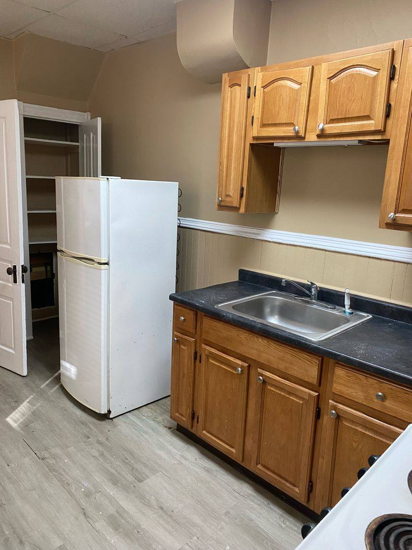 Apartment for rent at 1007 N 10th St, Reading, PA 19604
