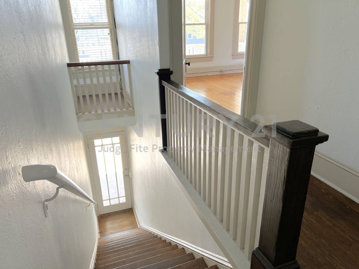 Apartment for rent at 420 W Franklin St, Waxahachie, TX 75165