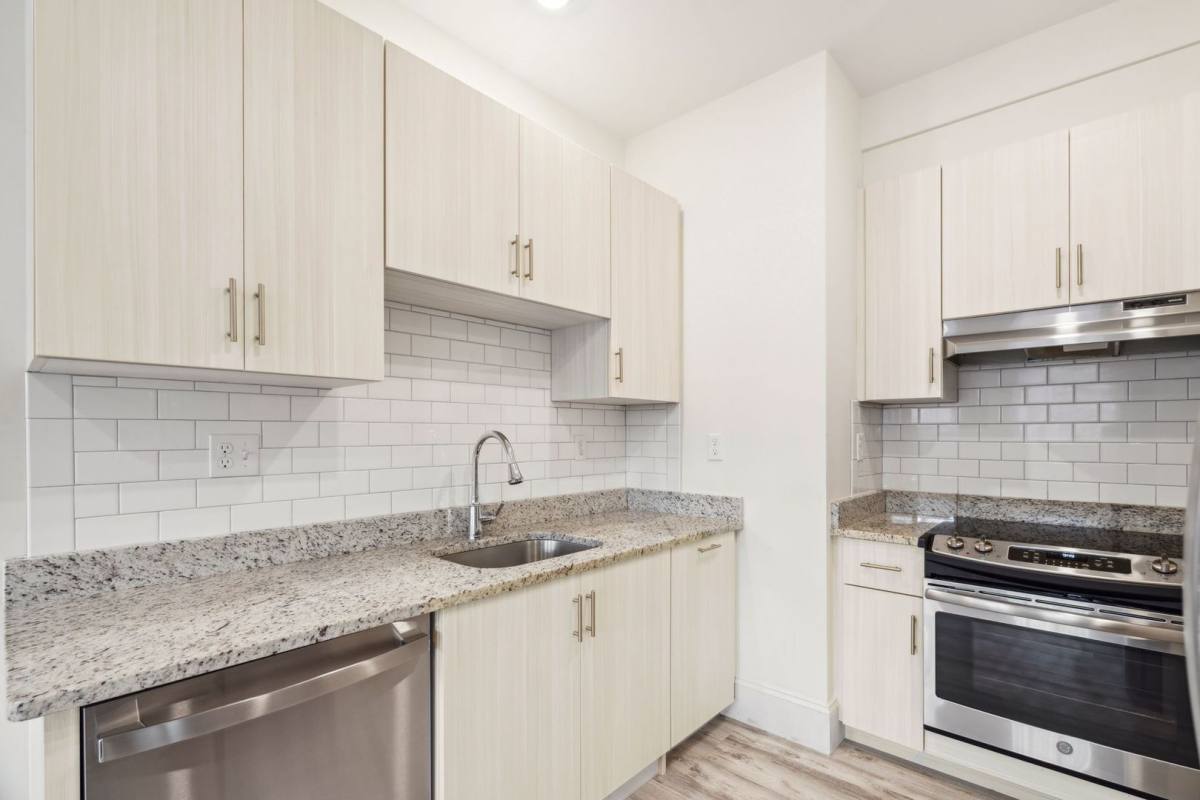 Townhouse for rent at 42 Maple St, Dover, NH 03820