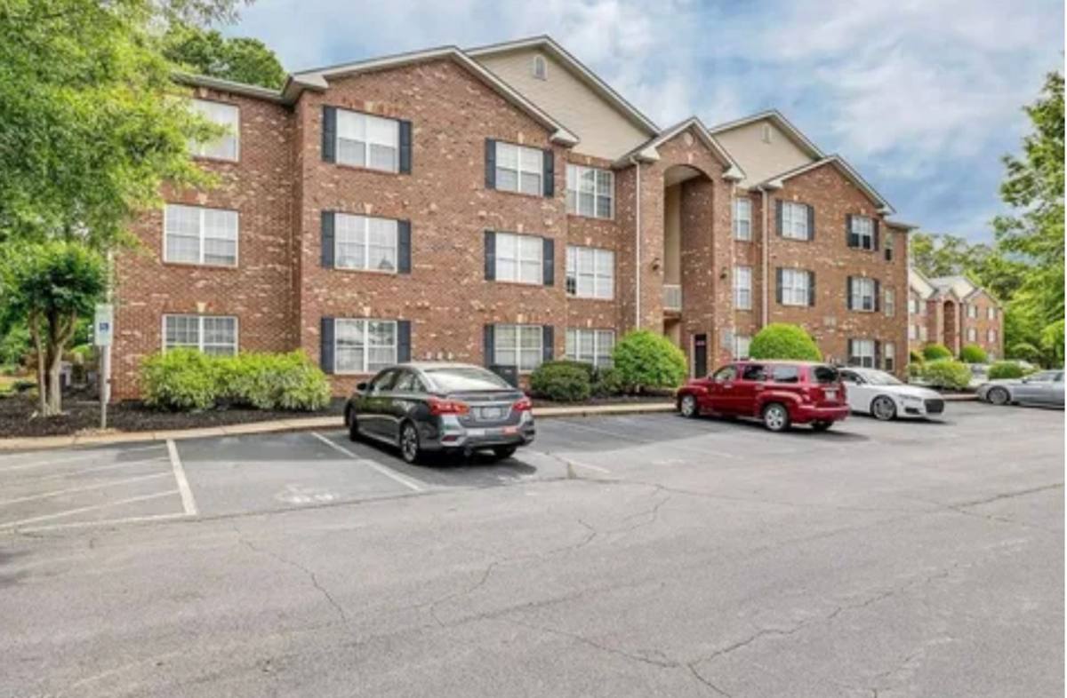 Condo for rent at 3712 Cotswold Ave #B, Greensboro, NC 27410