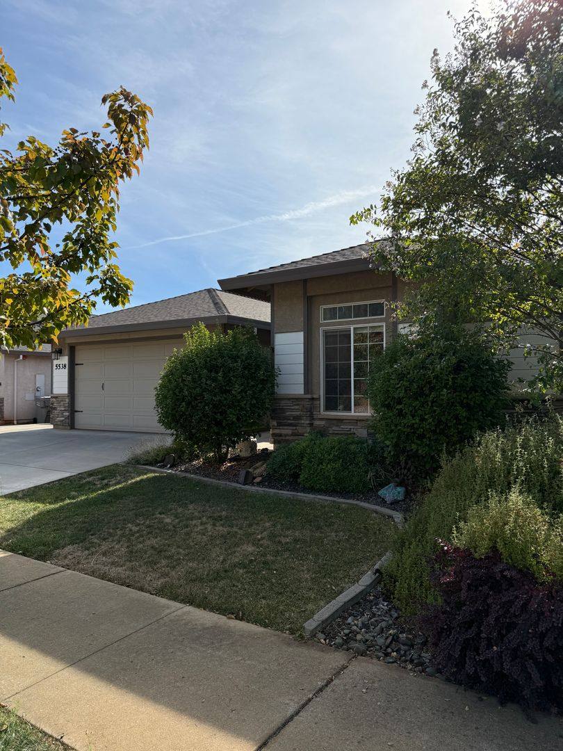 House for rent at 5538 Muir Peak Rd, Redding, CA 96002