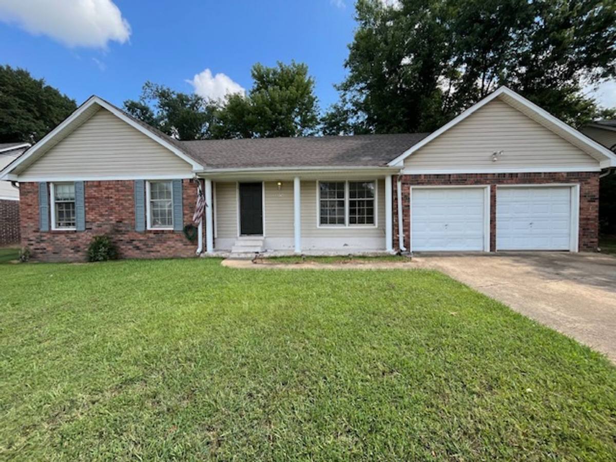 House for rent at 8574 Lakeshore Dr W, Southaven, MS 38671
