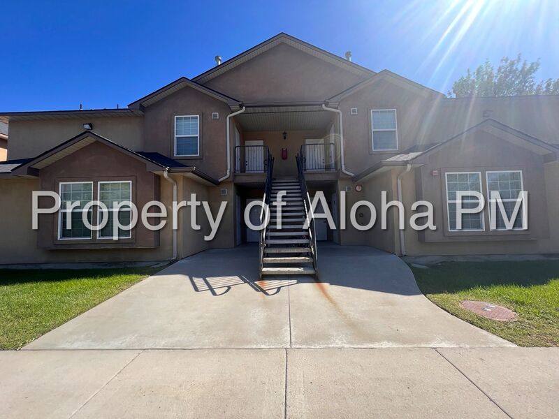 House for rent at 1033 W Pine Ave #1, Meridian, ID 83642
