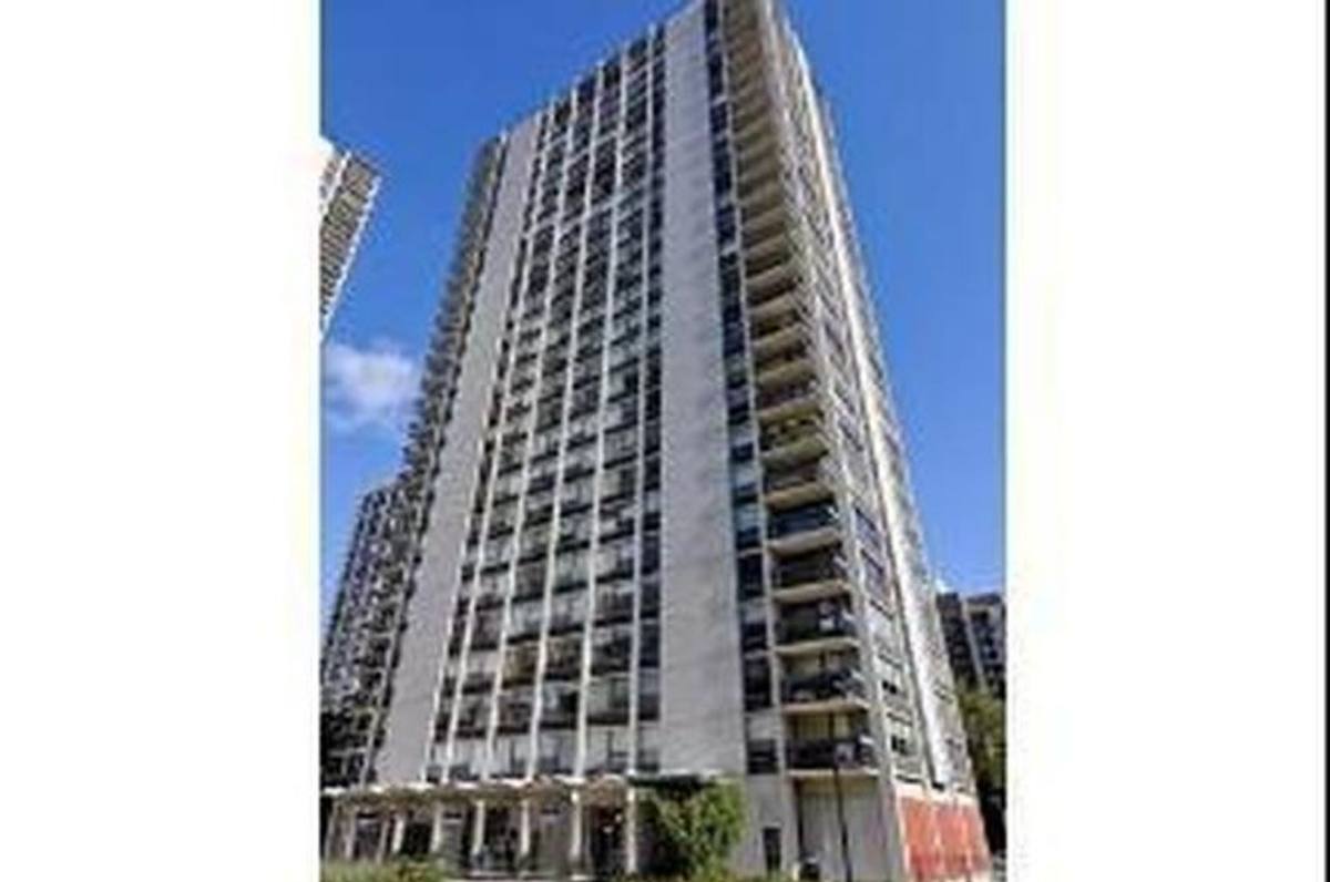 Apartment for rent at 1355 N Sandburg Terrace, Chicago, IL 60610