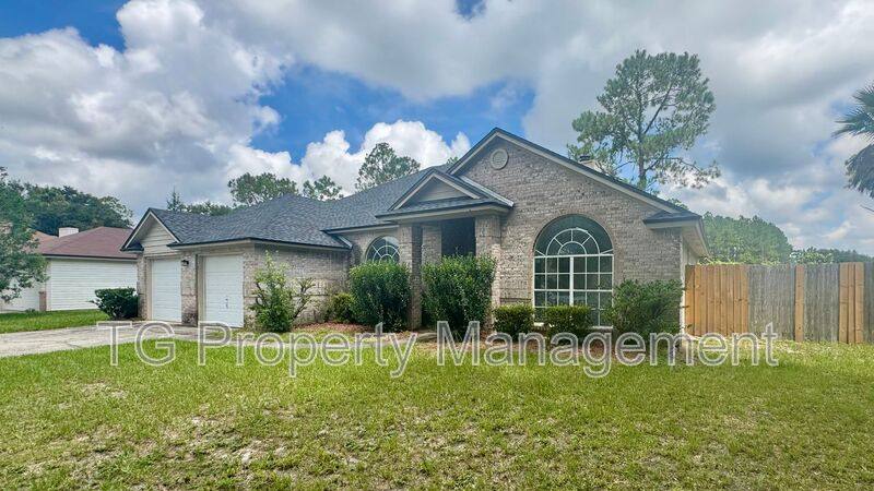 House for rent at 8943 Country Bend Circle N, Jacksonville, FL 32244