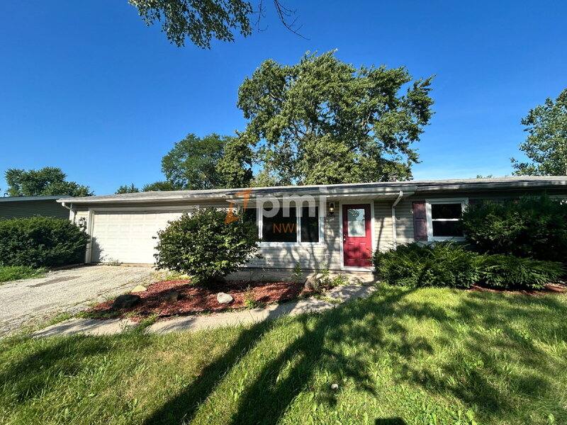 House for rent at 776-1 Governor Rd, Valparaiso, IN 46385