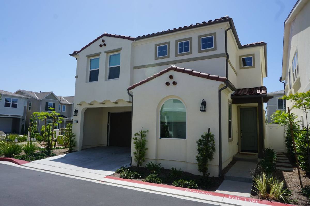 House for rent at 945 Vivid Lane, Costa Mesa, CA 92626
