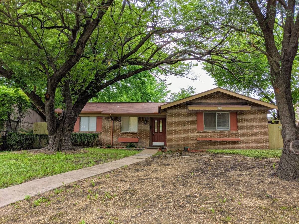 House for rent at 2121 Travis Dr, Carrollton, TX 75006