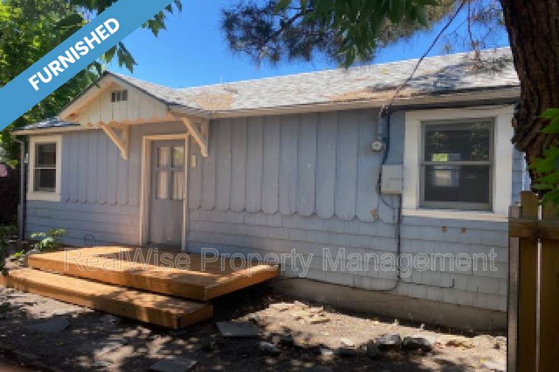 House for rent at 272 N First St, Ashland, OR 97520