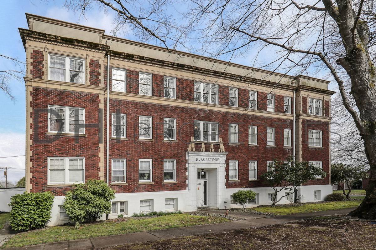 Apartment for rent at 1503 20th Ave, Longview, WA 98632